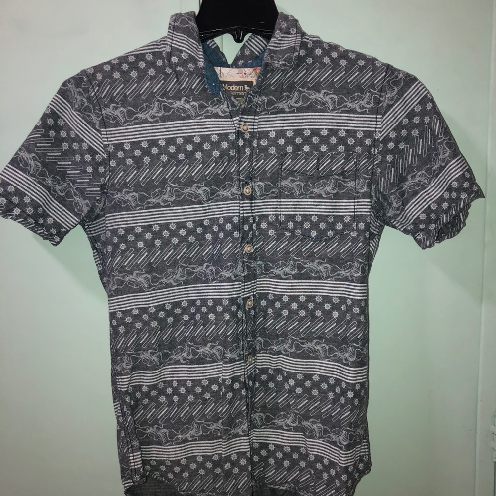 Button up casual shirt Modern amusement size small